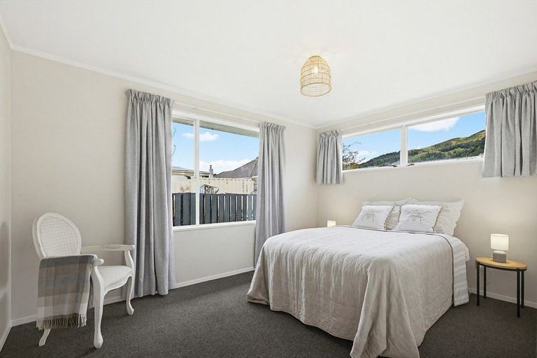 Photo of property in 30a Coates Street, Tawa, Wellington, 5028