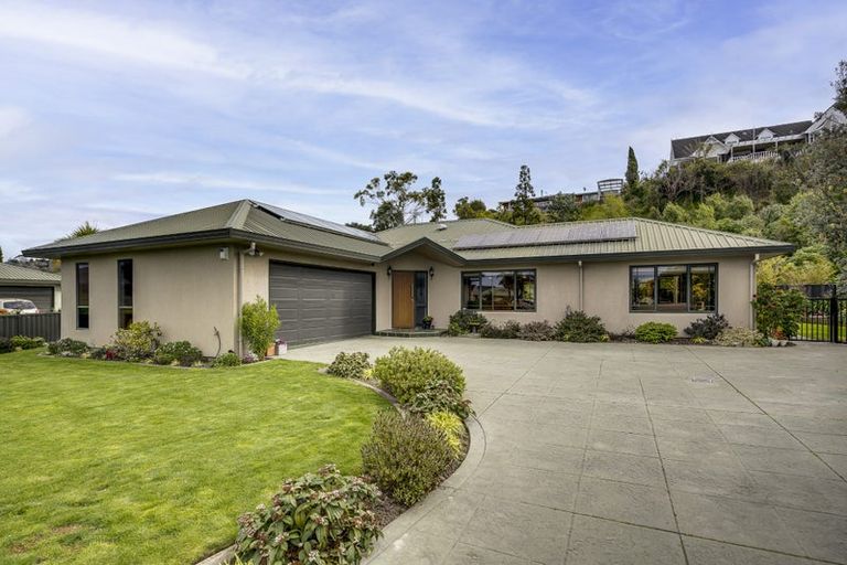 Photo of property in 37 Pukekura Place, Taradale, Napier, 4112