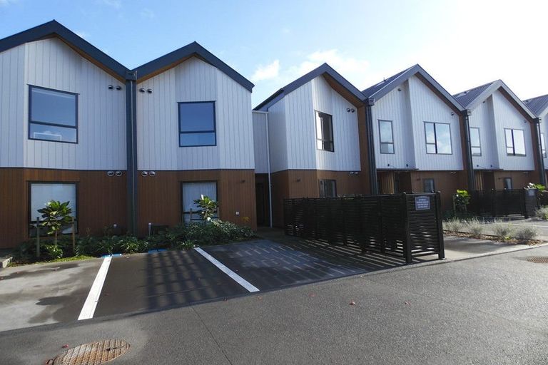Photo of property in 7/117 Buckley Avenue, Hobsonville, Auckland, 0616