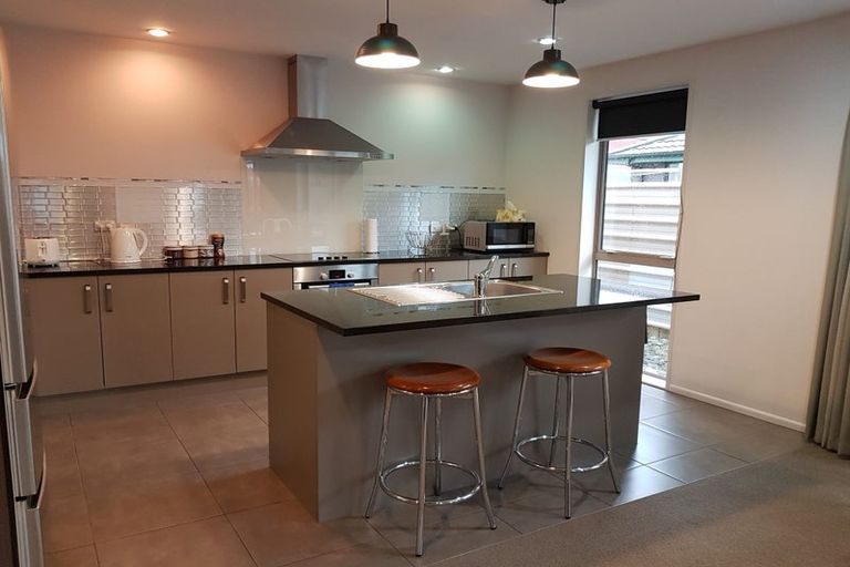 Photo of property in 2/2 Harkness Place, Westport, 7825