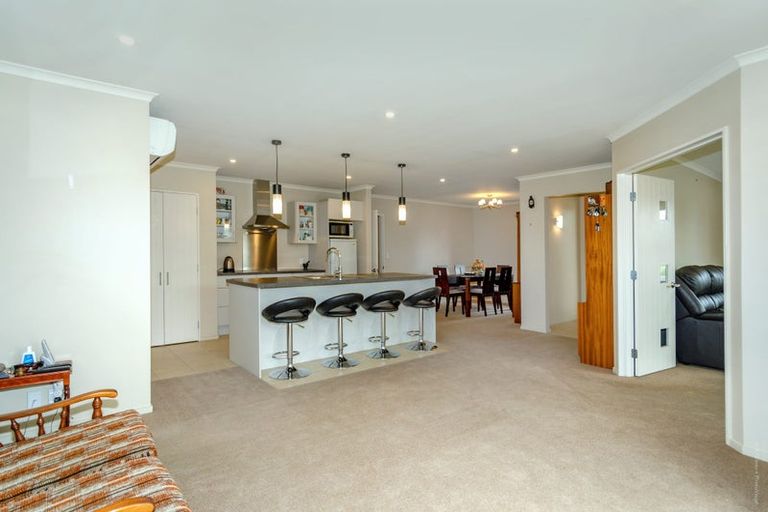 Photo of property in 10 Rochester Crescent, Rolleston, 7614