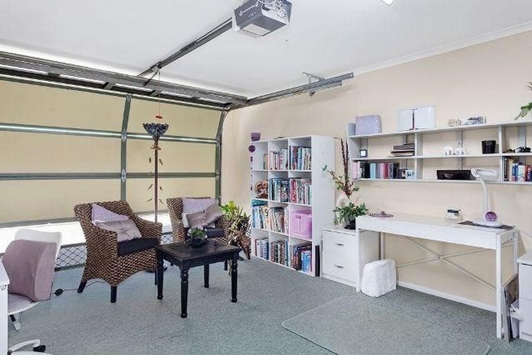 Photo of property in 18 Werahika Place, Whakatane, 3120