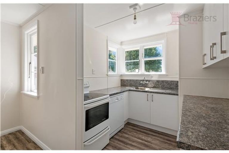 Photo of property in 34 Roche Avenue, Upper Riccarton, Christchurch, 8041