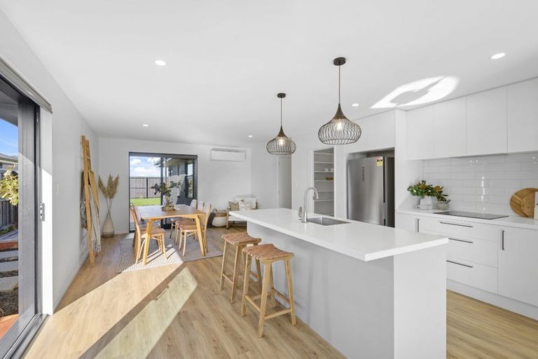 Photo of property in 18 Llew Summers Street, Belfast, Christchurch, 8051