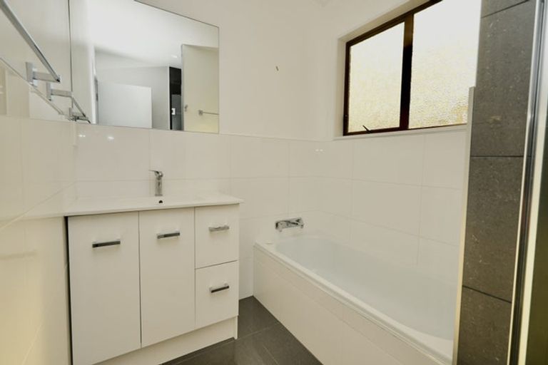 Photo of property in 8 Lane Place, Awapuni, Palmerston North, 4412