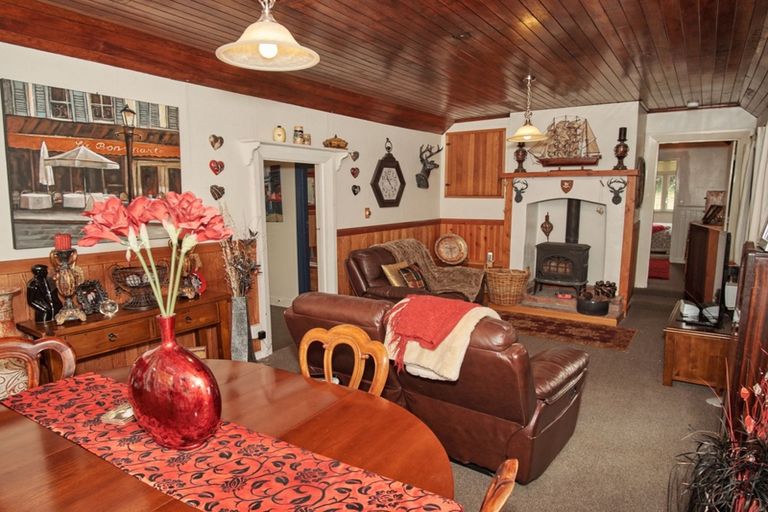 Photo of property in 2 Coulter Place, Geraldine, 7930