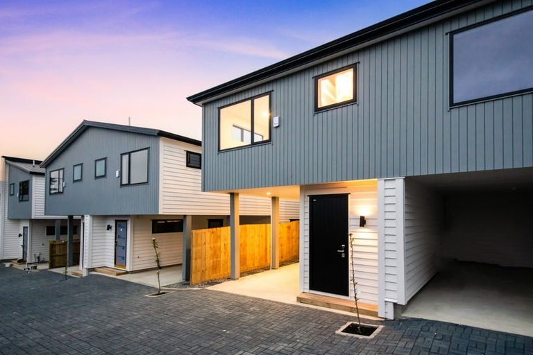 Photo of property in 8b Butterworth Drive, Glendene, Auckland, 0602