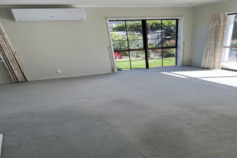 Photo of property in 1/15 Micawber Place, Mellons Bay, Auckland, 2014