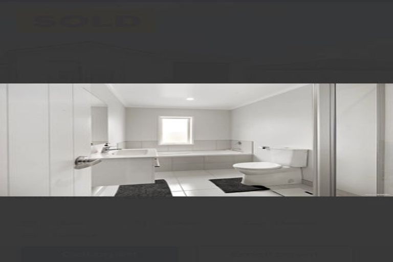 Photo of property in 30 Opouatu Avenue, Glenbrook, 2681