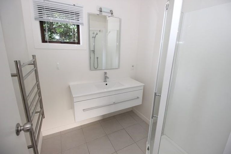 Photo of property in 11 Noel Avenue, Orewa, 0931