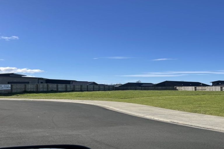 Photo of property in 59c Larsen Crescent, Tawa, Wellington, 5028