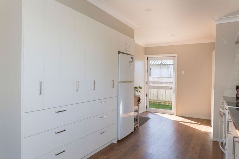 Photo of property in 5 Livingstone Street, Dannevirke, 4930