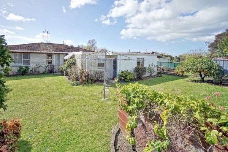 Photo of property in 12 Hookey Drive, Te Puke, 3119