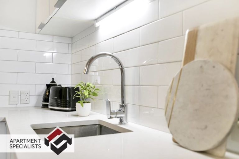 Photo of property in 6 Victoria Street, Hawera, 4610