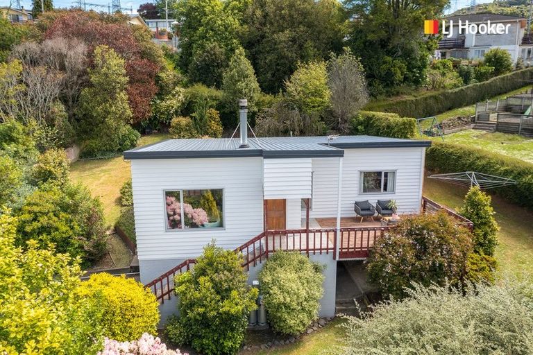 Photo of property in 40 Centennial Avenue, Helensburgh, Dunedin, 9010