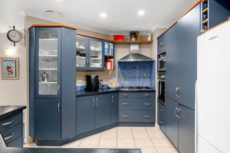 Photo of property in 76 Saint James Drive, Huntington, Hamilton, 3210