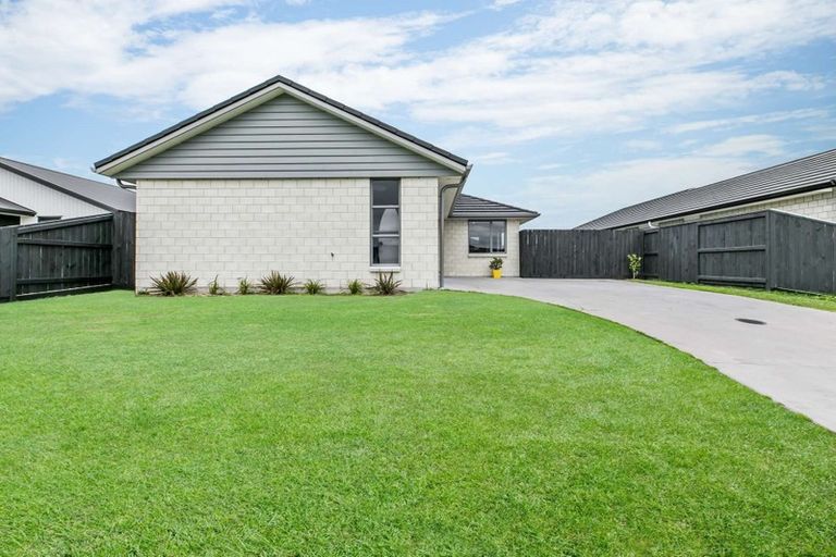 Photo of property in 20 Sabre Street, Papamoa Beach, Papamoa, 3118