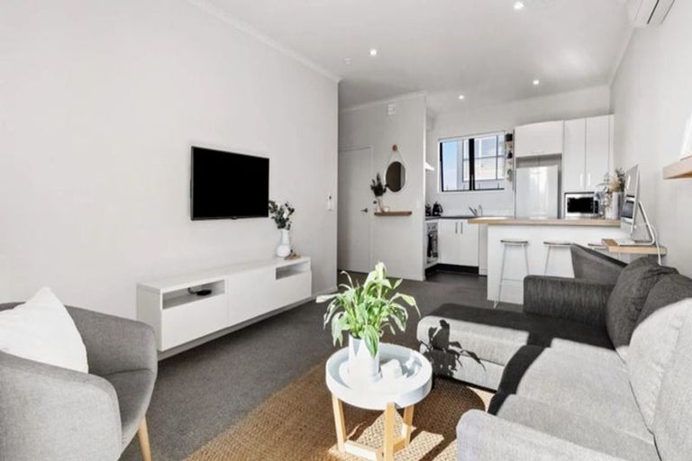 Photo of property in 13 Onekiritea Road, Hobsonville, Auckland, 0616