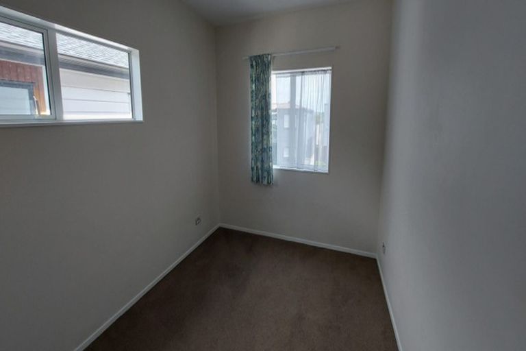 Photo of property in 37 Lockheed Street, Hobsonville, Auckland, 0618