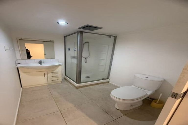 Photo of property in 18a Dallinghoe Crescent, Milford, Auckland, 0620