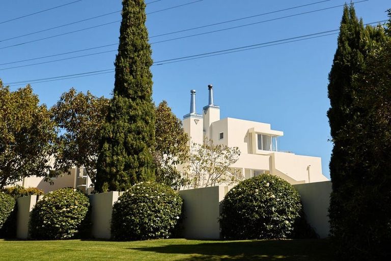 Photo of property in 168 Te Mata Peak Road, Havelock North, 4130