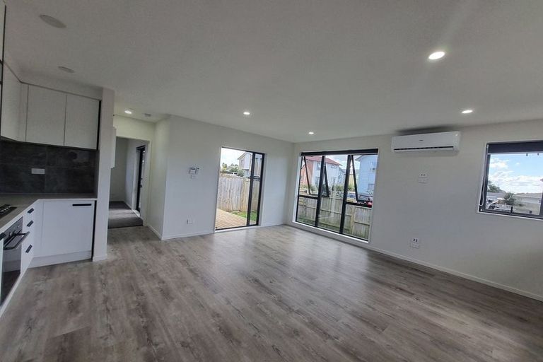 Photo of property in 2 Arnhem Place, Pukekohe, 2120