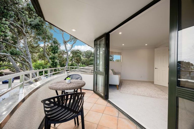 Photo of property in 1/14 Clifton Road, Hauraki, Auckland, 0622