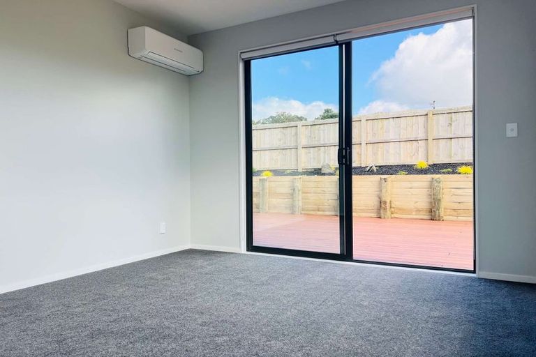 Photo of property in 17 Surf View Crescent, Red Beach, 0932