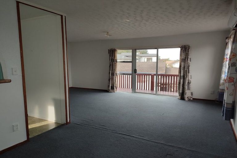 Photo of property in 34 Glenbervie Crescent, Massey, Auckland, 0614