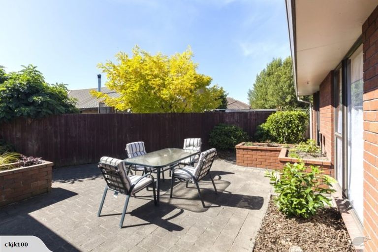 Photo of property in 27 Ben Nevis Drive, Broomfield, Christchurch, 8042
