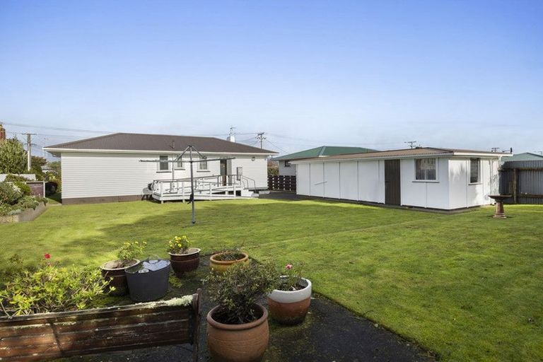 Photo of property in 42 Reid Avenue, Hawera, 4610