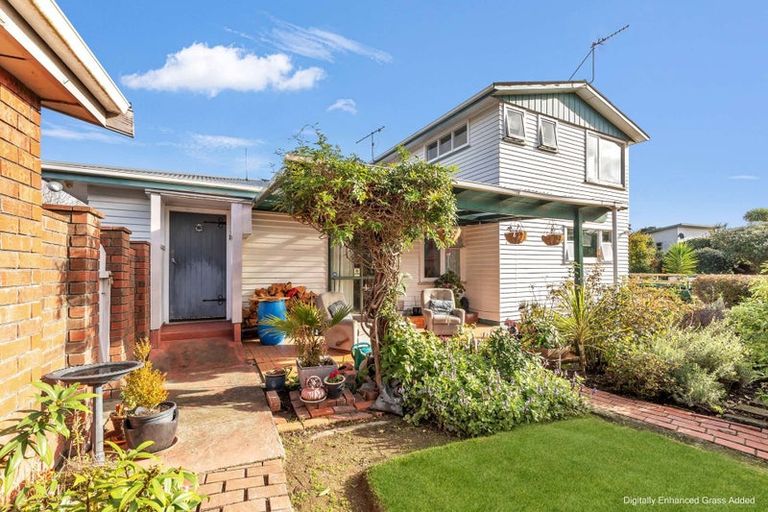 Photo of property in 13 Waimarie Avenue, Paraparaumu, 5032
