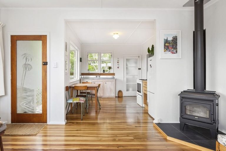 Photo of property in 10 Marine Parade, Raglan, 3225