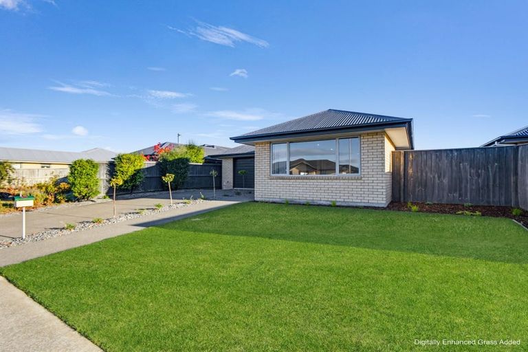 Photo of property in 35 Sutherland Drive, Kaiapoi, 7630