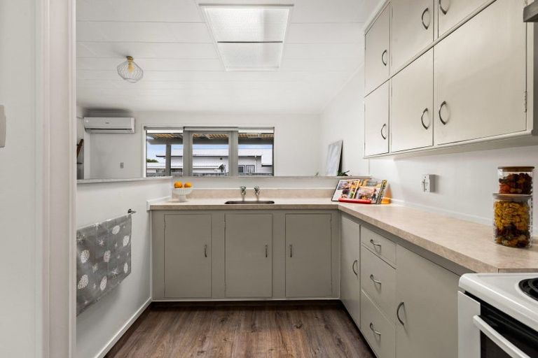 Photo of property in 25 Liverpool Crescent, Tamatea, Napier, 4112