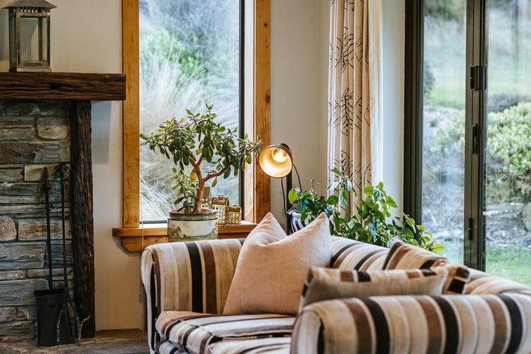 Photo of property in 1050 Lake Hawea-albert, Albert Town, Wanaka, 9382