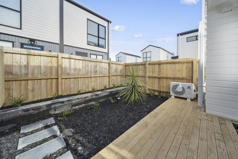 Photo of property in 10 Clendon Place, Manurewa, Auckland, 2102