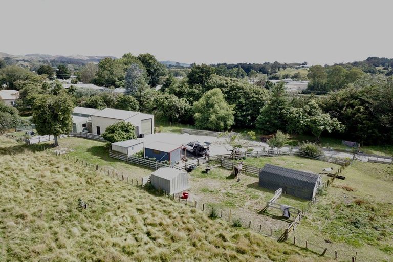 Photo of property in 19 Rathbone Street, Waipawa, 4210