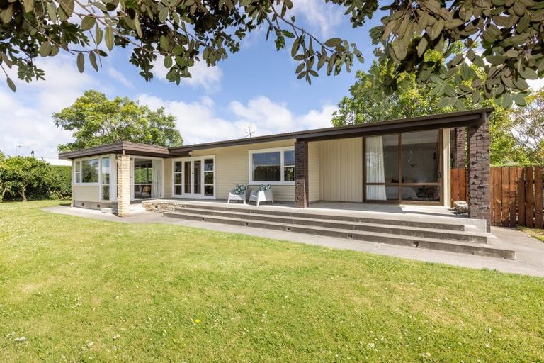 Photo of property in 16a Howard Road, Taradale, Napier, 4112