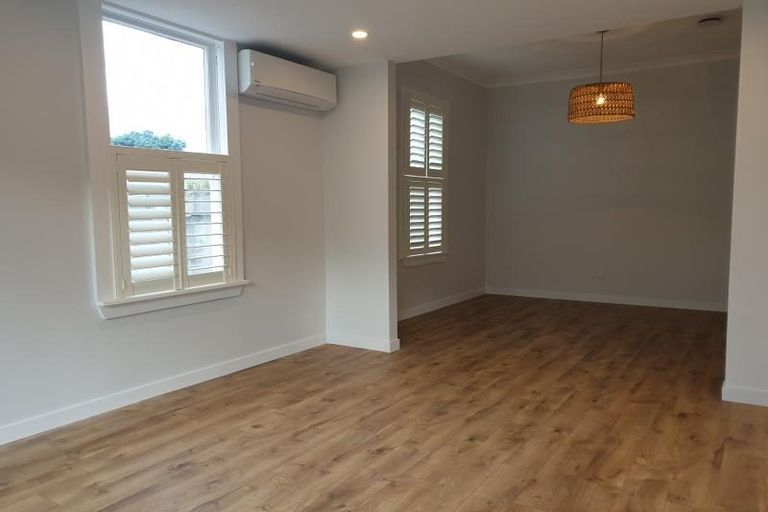 Photo of property in 40 Rua Street, Lyall Bay, Wellington, 6022