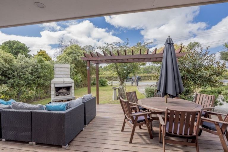 Photo of property in 118 School Road, Te Horo, Otaki, 5582