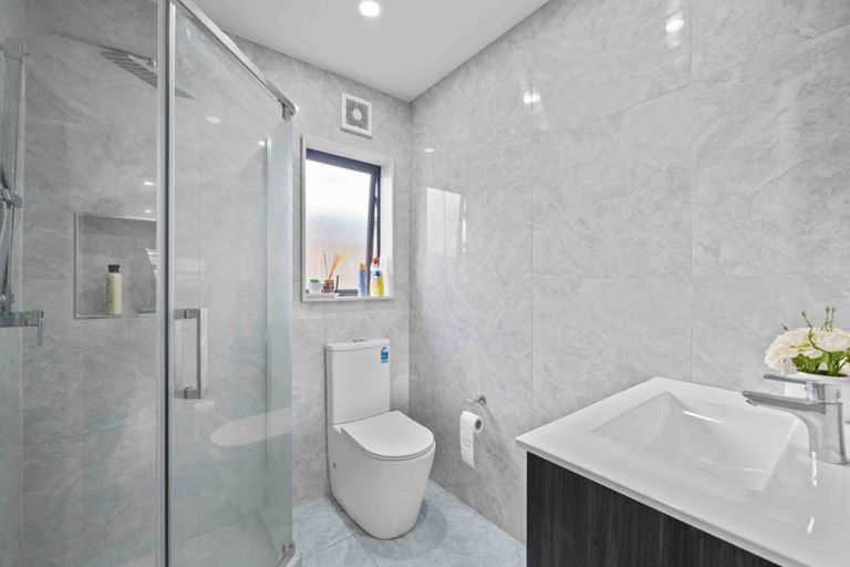 Photo of property in 102a Fitzroy Street, Papatoetoe, Auckland, 2104