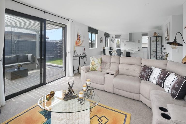 Photo of property in 10 Chandler Way, Rolleston, 7615