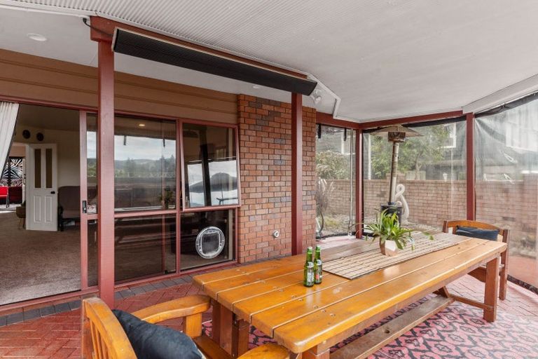 Photo of property in 37 Carter Drive, Pomare, Rotorua, 3015