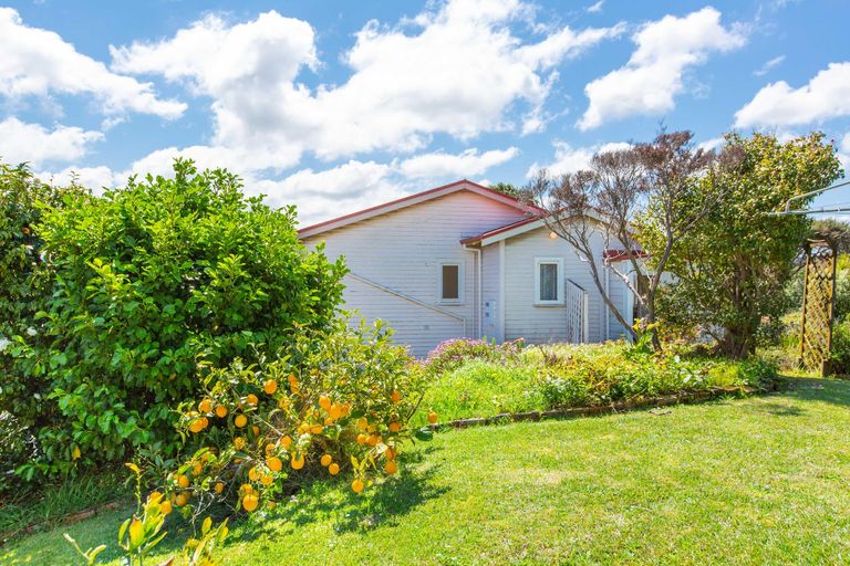Photo of property in 5 Park Drive, Raglan, 3225