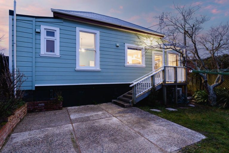 Photo of property in 143 Kenmure Road, Kenmure, Dunedin, 9011