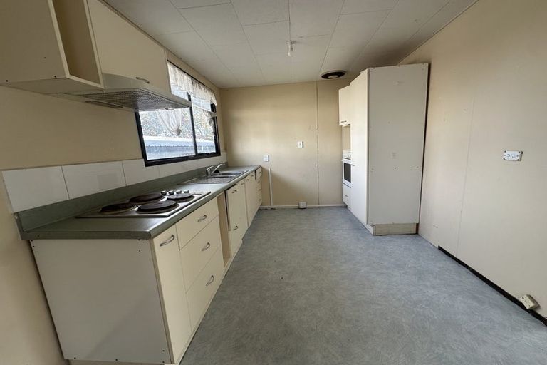 Photo of property in 2/15 Barneys Farm Road, Clendon Park, Auckland, 2103