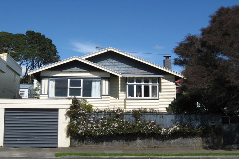 Photo of property in 118a-c Lemon Street, New Plymouth, 4312
