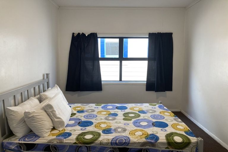 Photo of property in 81 Queens Drive, Lyall Bay, Wellington, 6022