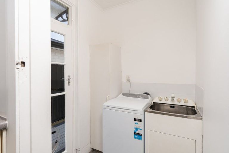 Photo of property in 5 Queen Street, Brighton, Dunedin, 9035